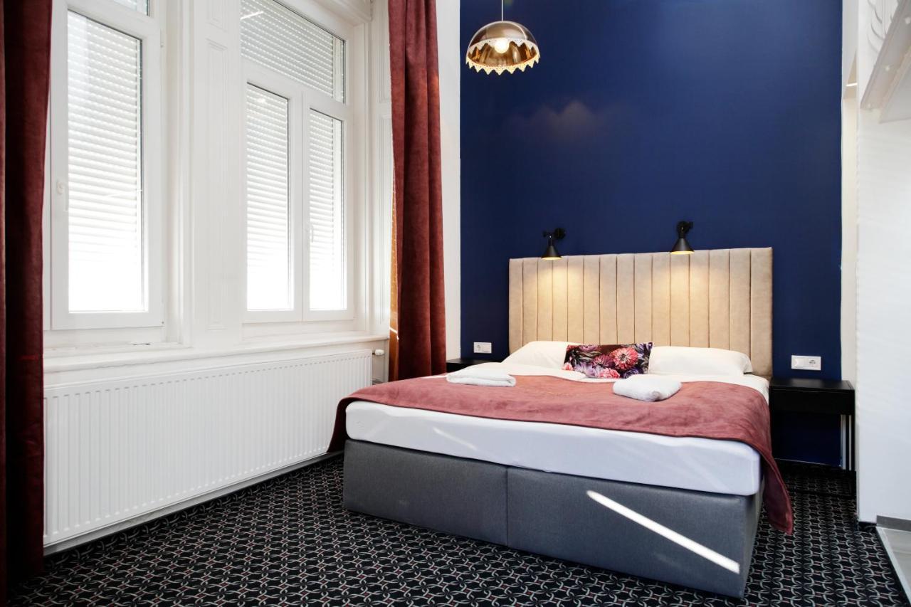 Giselle Vintage Doubles Hotel Budapest