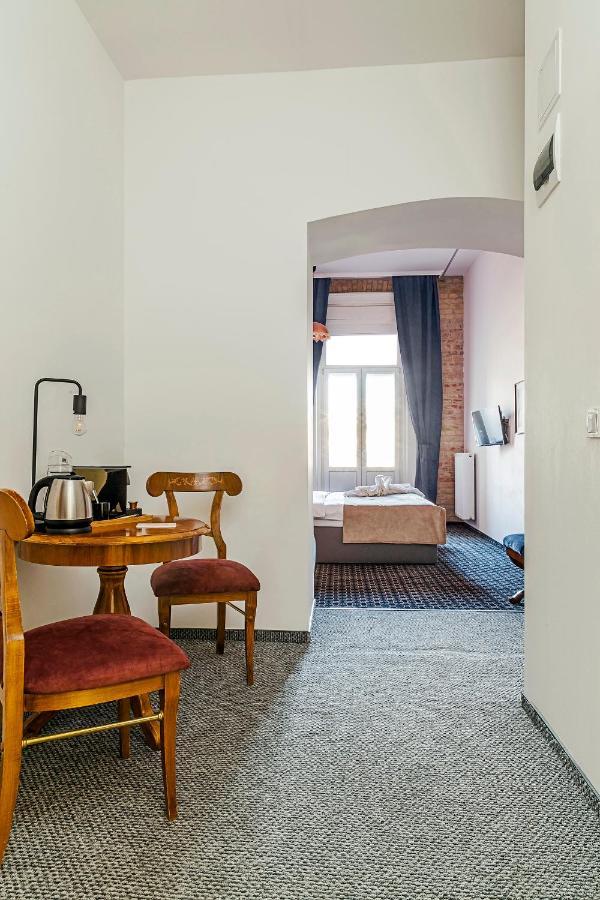 Hotel Giselle Vintage Doubles